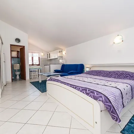 Apartment Apartments Zdrijac Nin 100 M To Beach Millenka - Ae1008 *