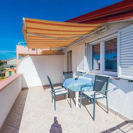 Apartments Zdrijac Nin 100 M To Beach Millenka - Ae1008