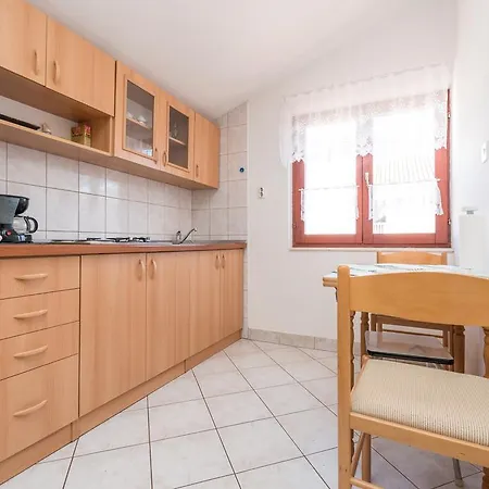 Apartment Apartments Zdrijac Nin 100 M To Beach Millenka - Ae1008 *